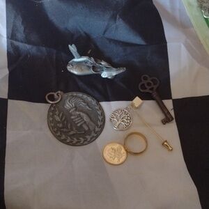 Monet tie pin/antique Key/GP Ring/tree of life pendant/'15 coin/mlo '91 duck etc